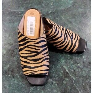 Tiger stripe (faux) real leather slides 8.5M nwt